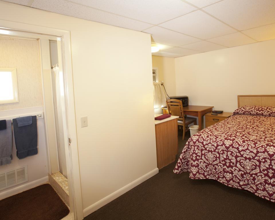 Frostburg Charlie'S Motel מראה חיצוני תמונה